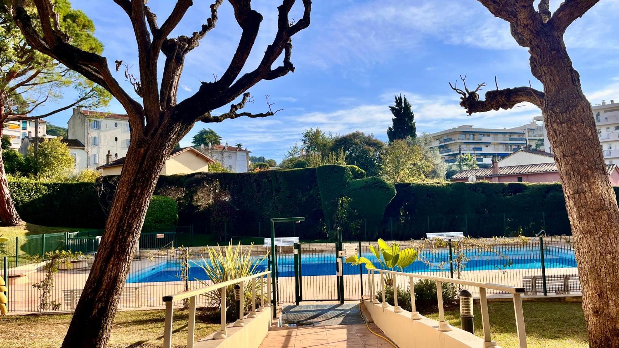 L'Azur - Apt De Standing - Piscine - Parking Le Cannet Exteriör bild