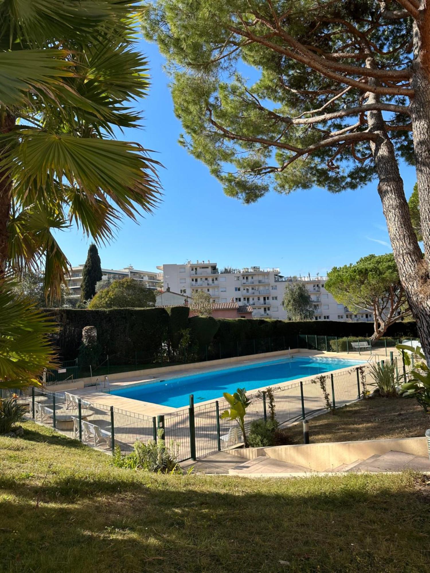 L'Azur - Apt De Standing - Piscine - Parking Le Cannet Exteriör bild
